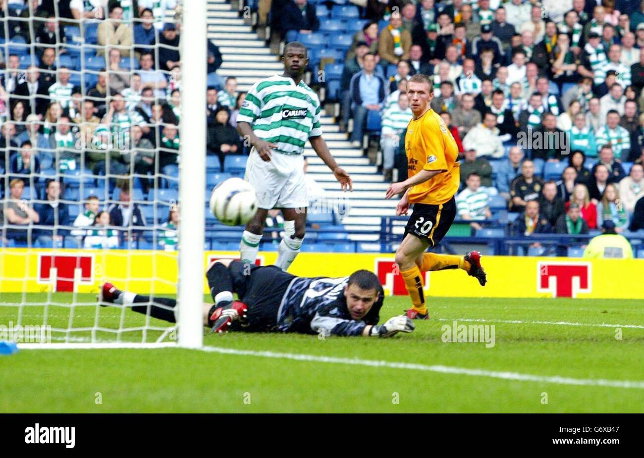 Colin McMenamin scores for Livingston FC against Celtic during the Tennent's Scottish Cup semi-final at Hampden Park, Glasgow. Stock Photo