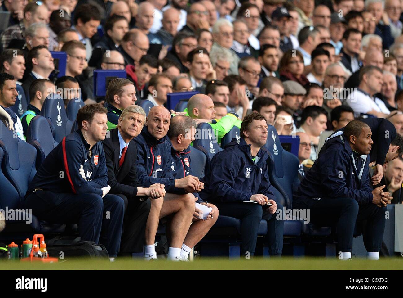 Arsenal Manager Arsene Wenger and Staff on the bench Stock Photo - Alamy