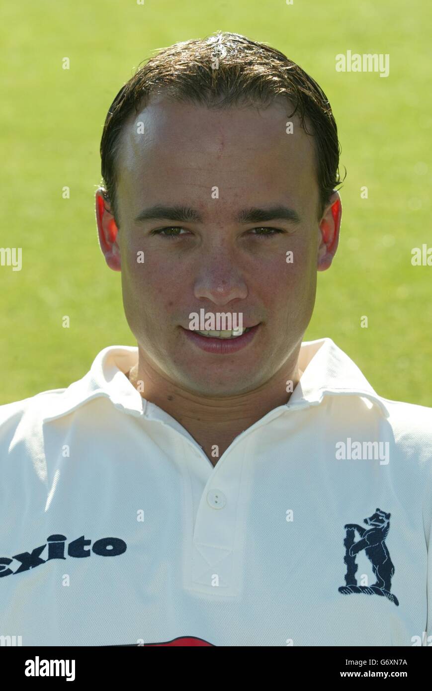Warwickshire CCC 2004. Neil Carter of Warwickshire County Cricket Club. Stock Photo