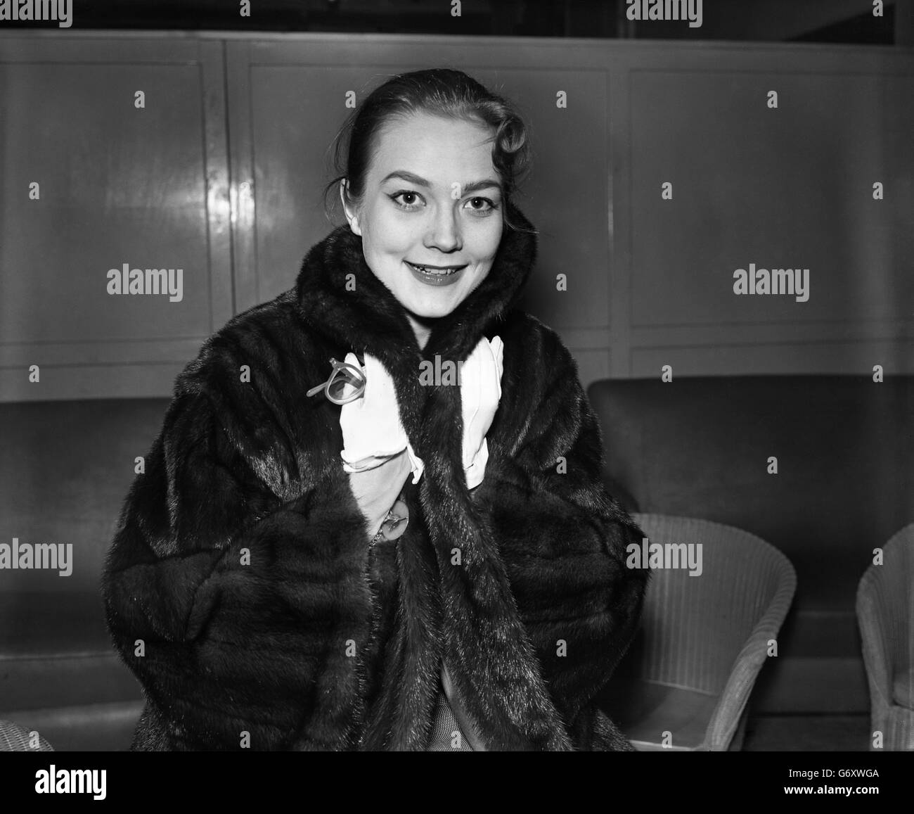 Film - Hollywood Actress Patrice Wymore - London Airport, London Stock ...