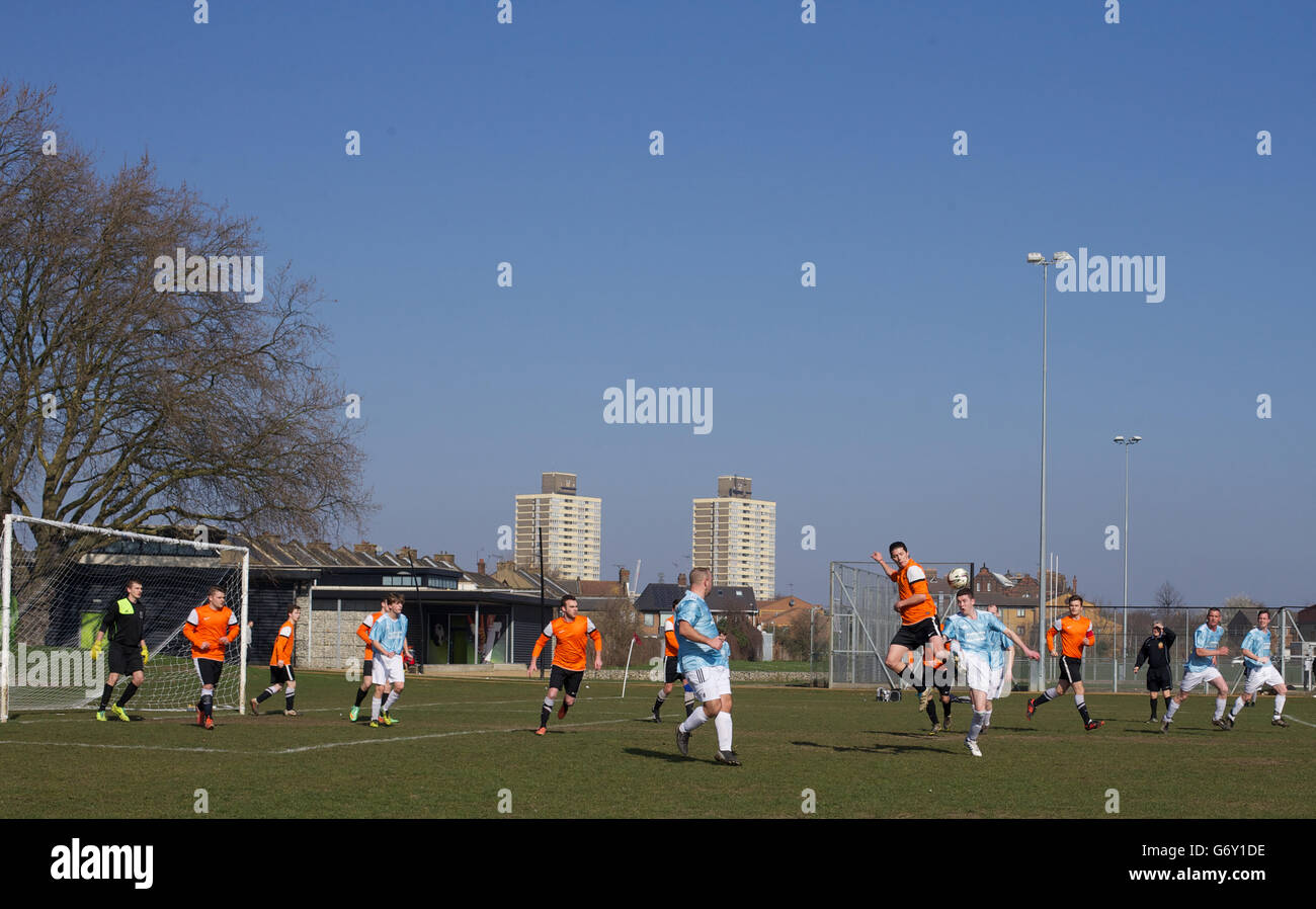 Football sunday league football soccer feature amateur gv general view  hi-res stock photography and images - Alamy