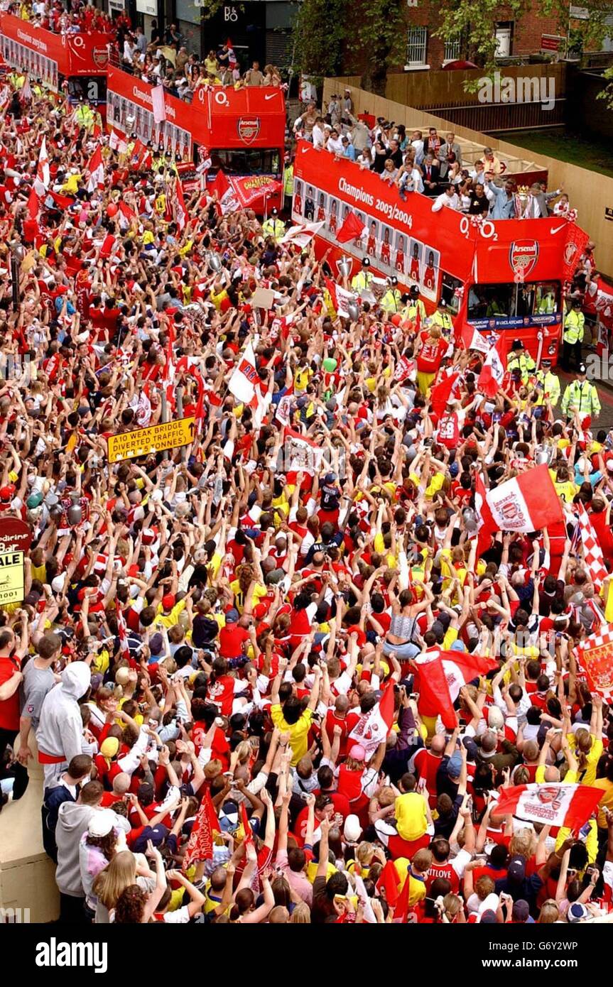 Sport football victory parade arsenal premiership champions bus crowds
