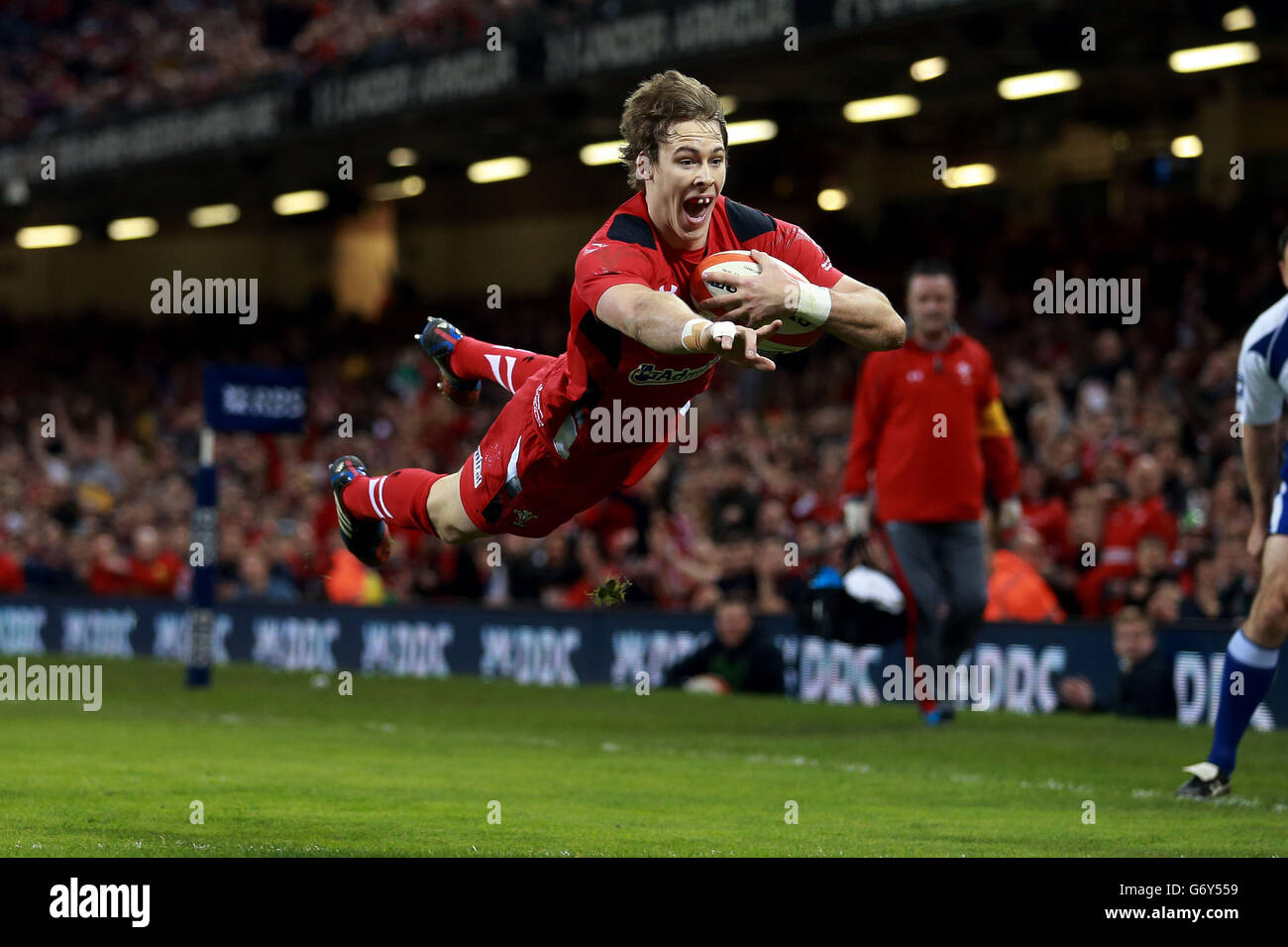 Wales Liam Williams scores their first try during the RBS Six Nations ...