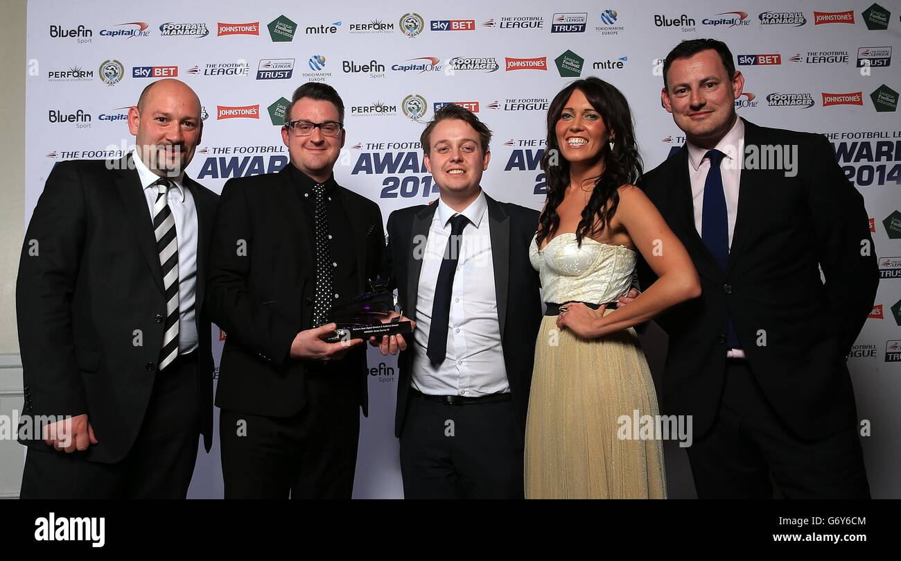 Derby County's (left-right) Chief Executive Sam Rush, Multimedia Manager Matt Reeder, Press Officer Tom Loakes, Marketing Manager Faye Nixon and Perform Managing Director Warren Palk with the Perform Best Use of Digital Content & Audience Growth Award at the Football League Awards 2014 Stock Photo