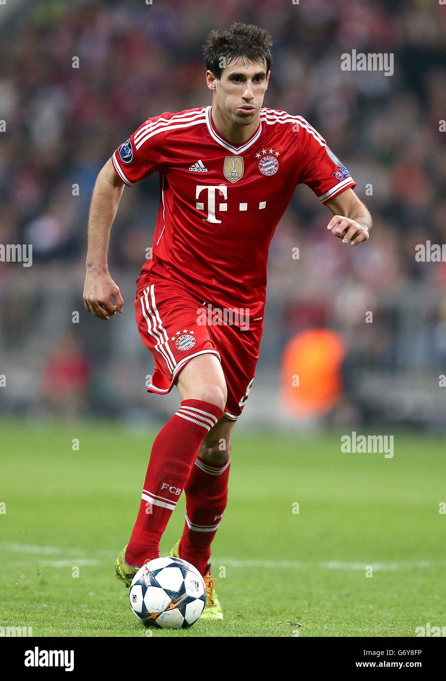 Soccer - UEFA Champions League - Round of 16 - Second Leg - Bayern Munich v Arsenal - Allianz Arena. Javi Martinez, Bayern Munich Stock Photo