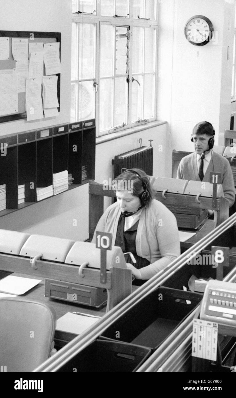 News cascades into the Press Association's headquarters in Fleet Street from an army of staff reporters and 1500 correspondents throughout the British isles. Stock Photo