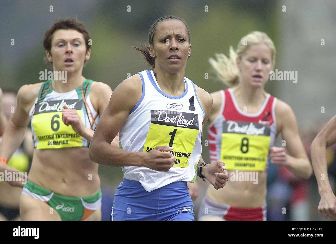 Balmoral Women's Mile Road Race. Britain's Kelly Holmes (centre) on her way to victory in the Women's Mile Road Race at Balmoral. Stock Photo