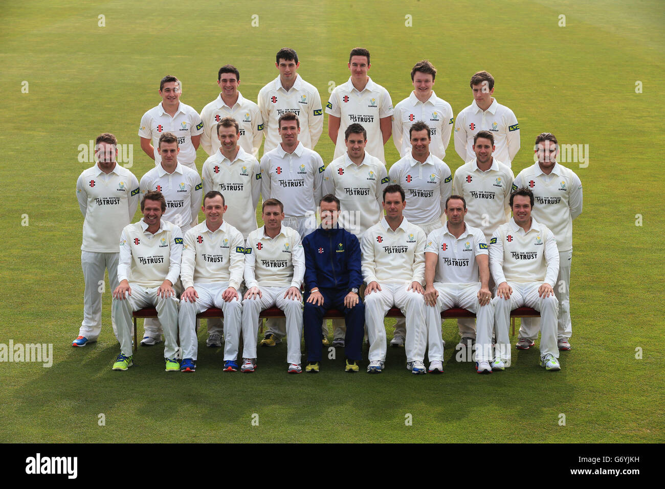 Glamorgan Cricket Club team line up (back row left to right) Andrew Salter, Ruaidhri Smith, Mike Reed, Jack Murphy, Aneurin Donald, Kieran Bull (middle row) David Lloyd, Ben Wright, Huw Waters, John Glover, Will Owen, Stewart Walters, Chris Cooke, Will Bragg (front row) Michael Hogan, Graham Wagg, Mark Wallace (c), Toby Radford (Head Coach), Jim Allenby (T20 Captain), Dean Cosker and Gareth Rees during the media day at the SWALEC Stadium, Cardiff. Stock Photo