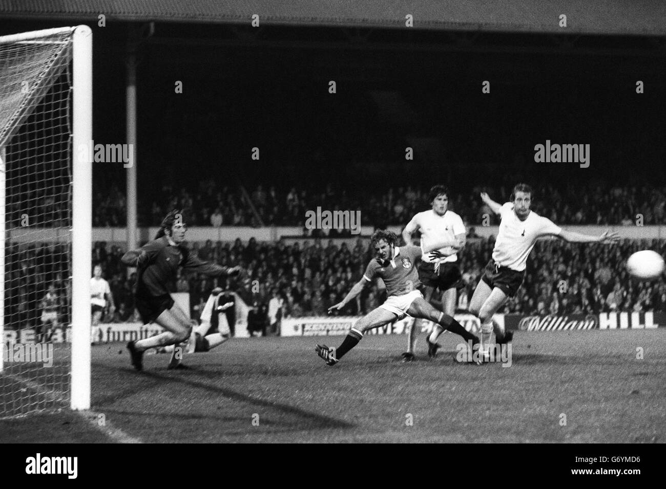 Soccer - League Cup - Third Round - Tottenham Hotspur v Wrexham - White Hart Lane Stock Photo