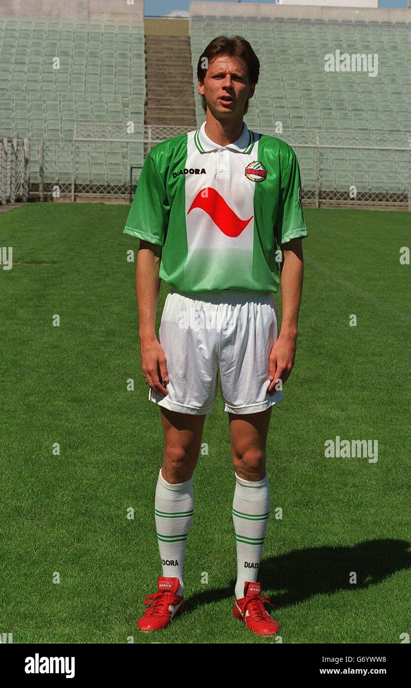 UEFA Champions League 1996/7 Soccer Stock Photo Alamy