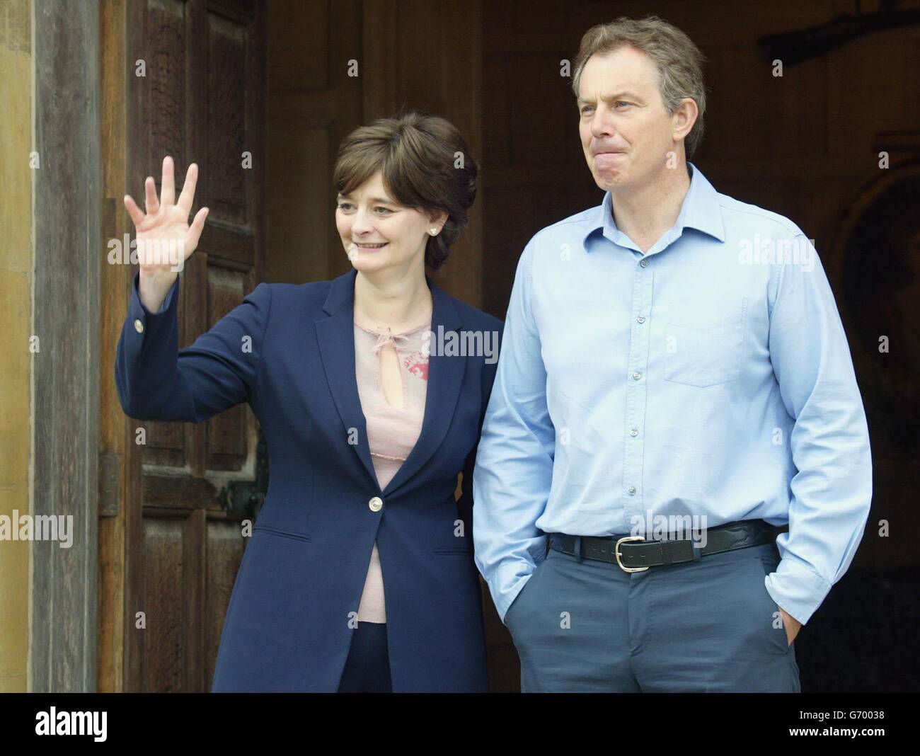 British Prime Minister Tony Blair and his wife Cherie Stock Photo - Alamy