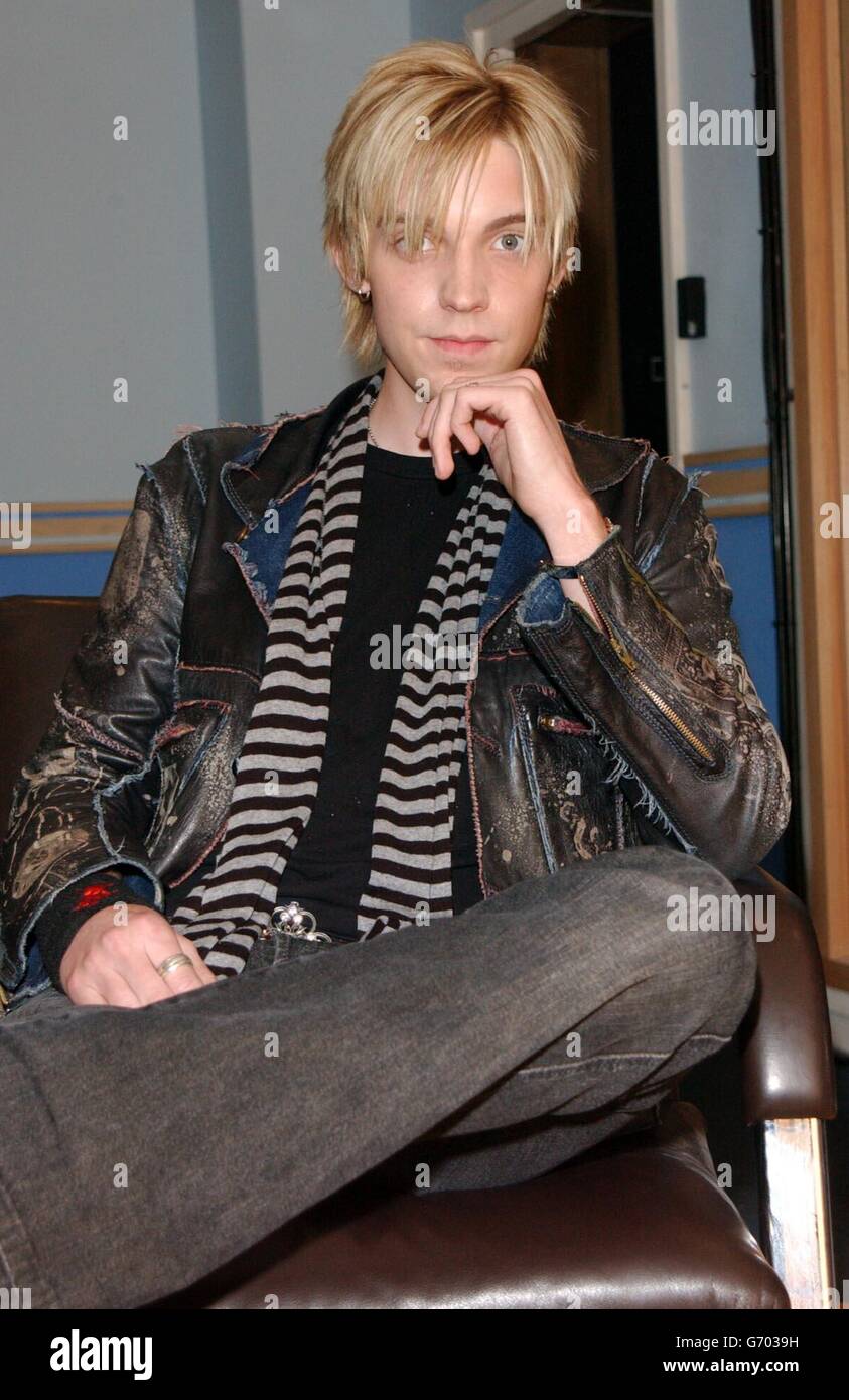 Lead singer of the rock group The Calling, Alex Band during his appearance on MTV TRL UK, at the MTV Studios in Camden, north London. Stock Photo