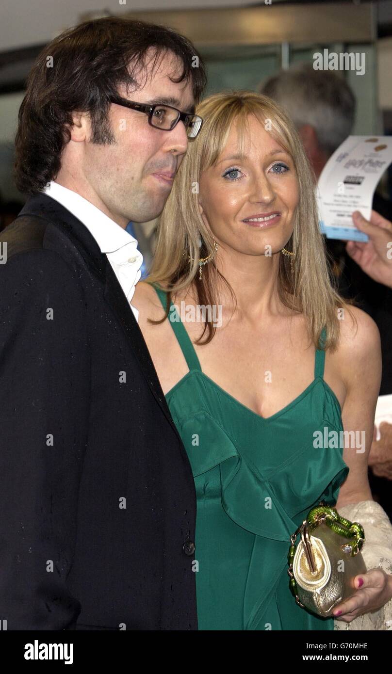 JK Rowling and her husband Neil Murray arrive for the UK premiere of Harry Potter And The Prisoner of Azkaban at the Odeon Leicester Square in Central London, the third film from author JK Rowling's series of books on the boy wizard. Stock Photo