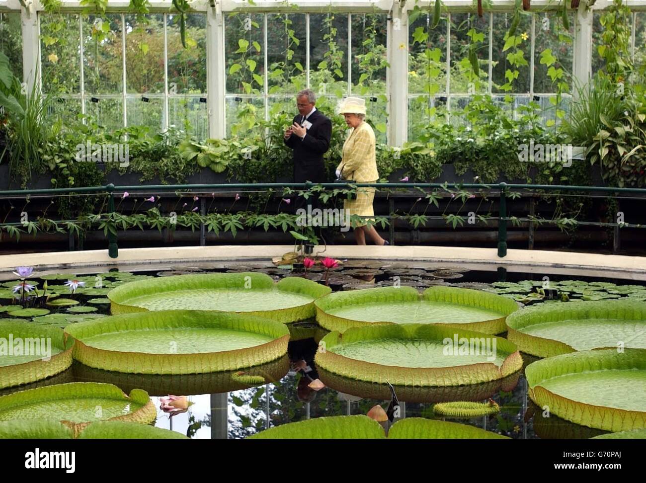 Queen Elizabeth II - Kew Gardens Stock Photo