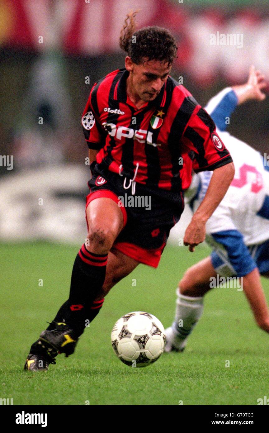 Roberto Baggio ○ Goal and Skills ○ AC Milan 