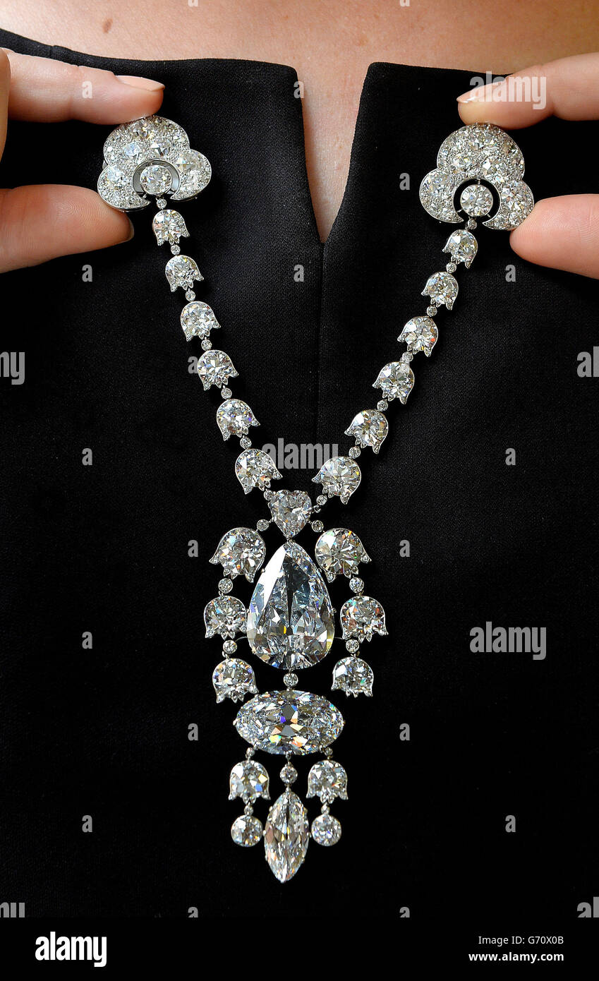 Geneva Magnificent Jewels auction Stock Photo - Alamy