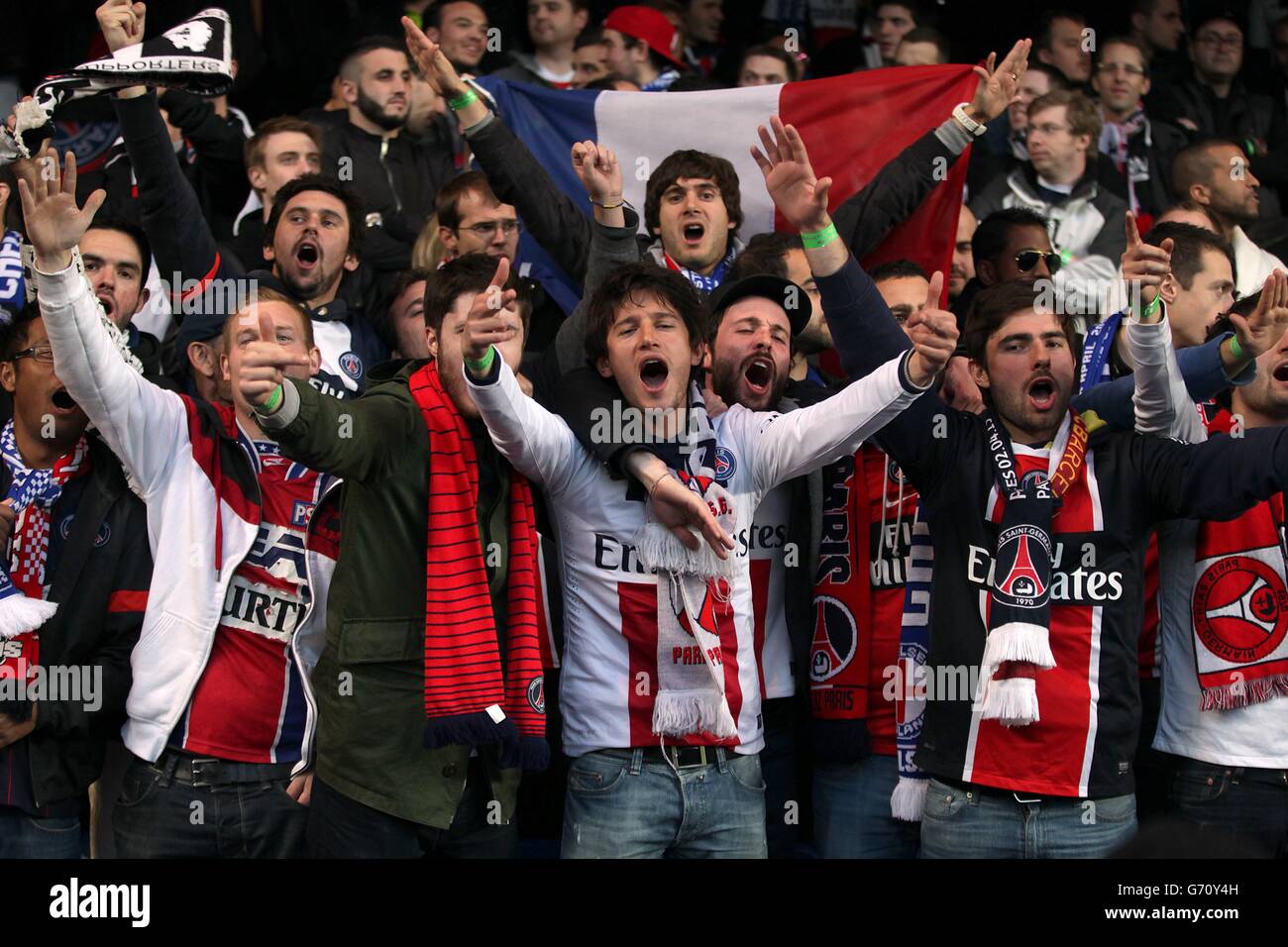 Paris saint germain flag hi-res stock photography and images - Alamy