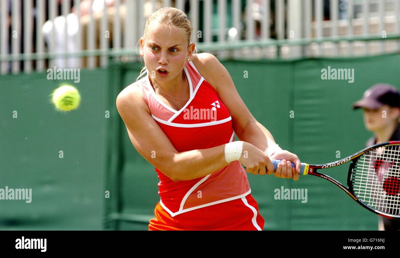 The DFS Classic in Birmingham. No 5 seed Jelena Dokic on her way to defeat at the hands of USA's Shenay Perry 6-4,7-6 at the DFS Classic in Edgbaston, Birmingham. Stock Photo