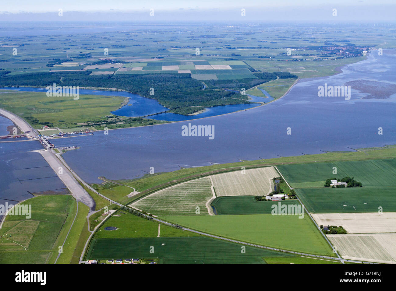 Eider Barrage, mouth of river Eider, North Sea coast, Katinger Watt nature reserve, Dithmarscher Eiderwatt, Schleswig-Holstein, Germany Stock Photo