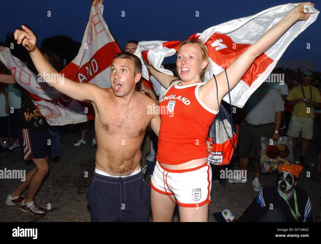 「#期間限定」のおすすめ人気ランキング celebrate fans England after match 2004 Euro the watching その他