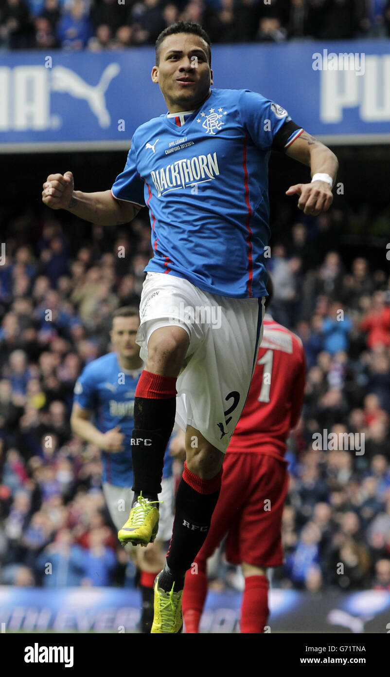 Rangers' Arnold Peralta celebrates his goal during the Scottish League One match at Ibrox Stadium, Glasgow. Stock Photo