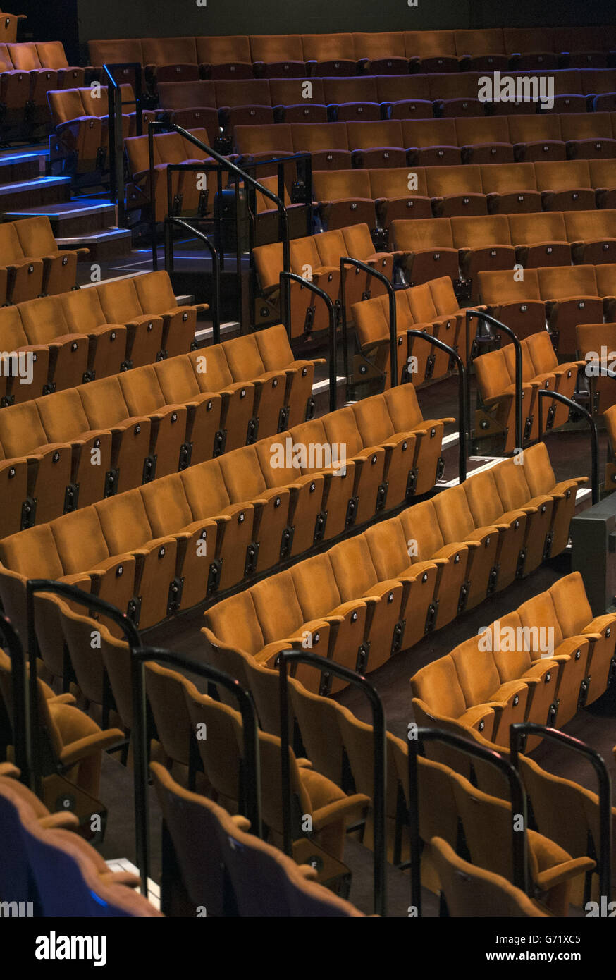 Seating in crucible dafabet world snooker championships crucible hi-res  stock photography and images - Alamy