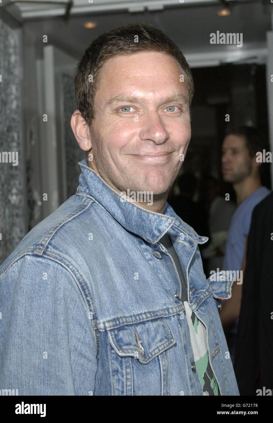 Nick bateman arrives actress jennifer ellisons 21st birthday party hi