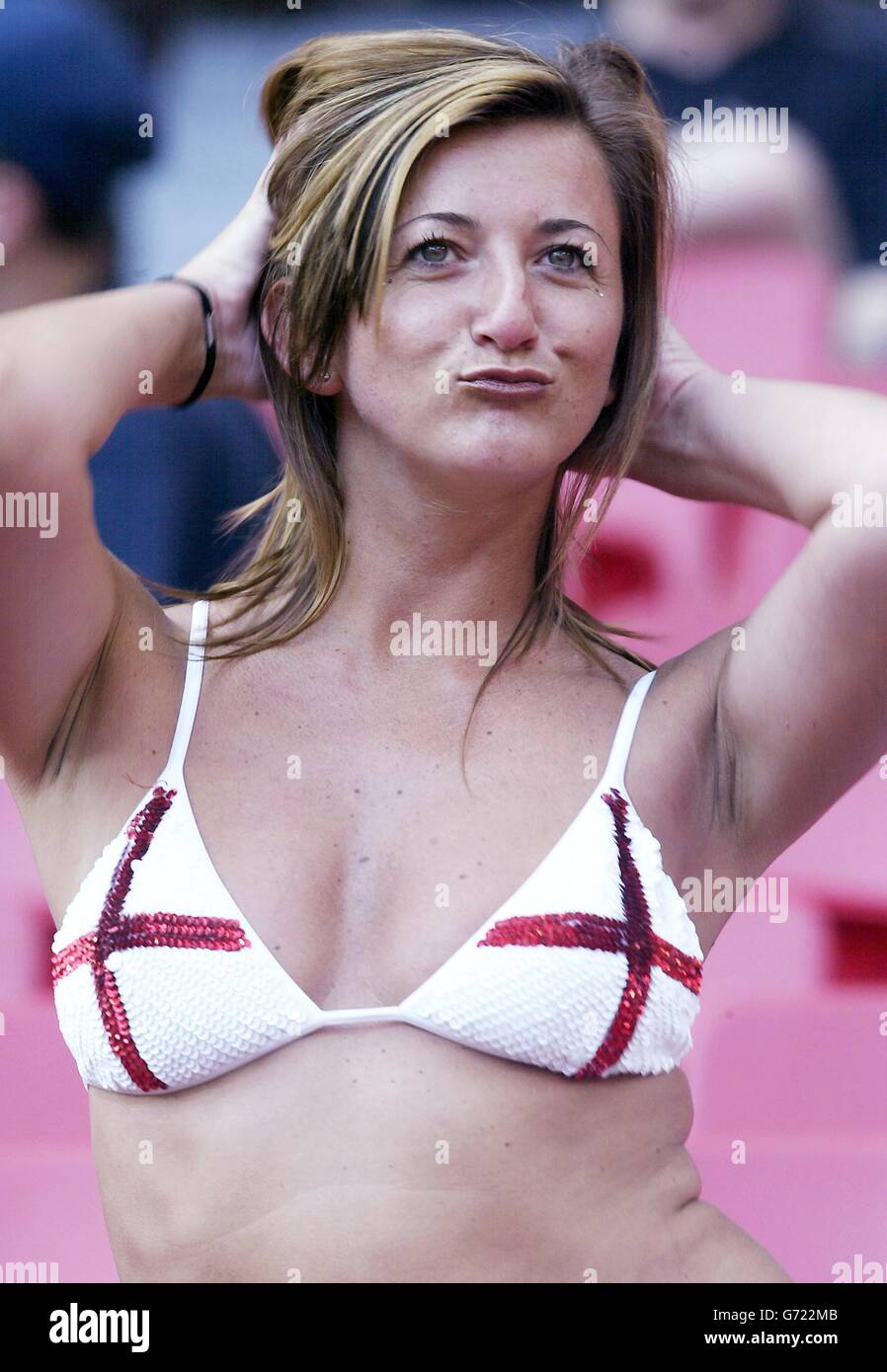 Euro 2004 England fans Stock Photo - Alamy