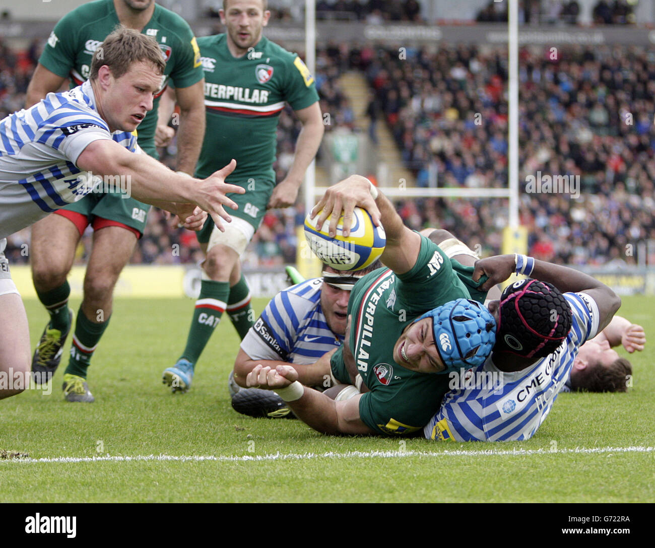 Leicester Tigers' Graham Kitchener dives in to score a try during the Aviva Premiership match at Welford Road, Leicester. Stock Photo