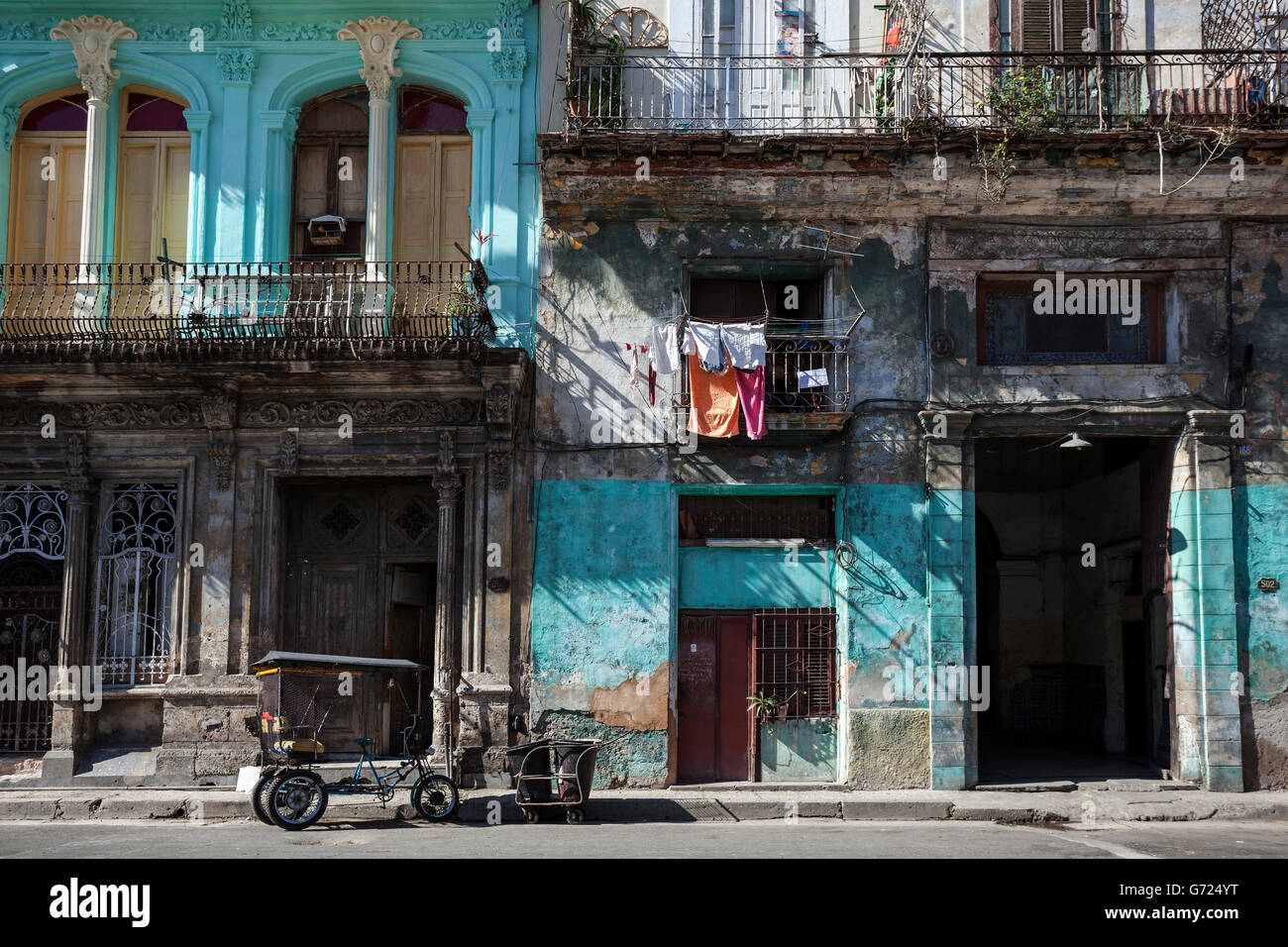Street scenery, shabby frontages, historic centre, Havana, Cuba Stock Photo
