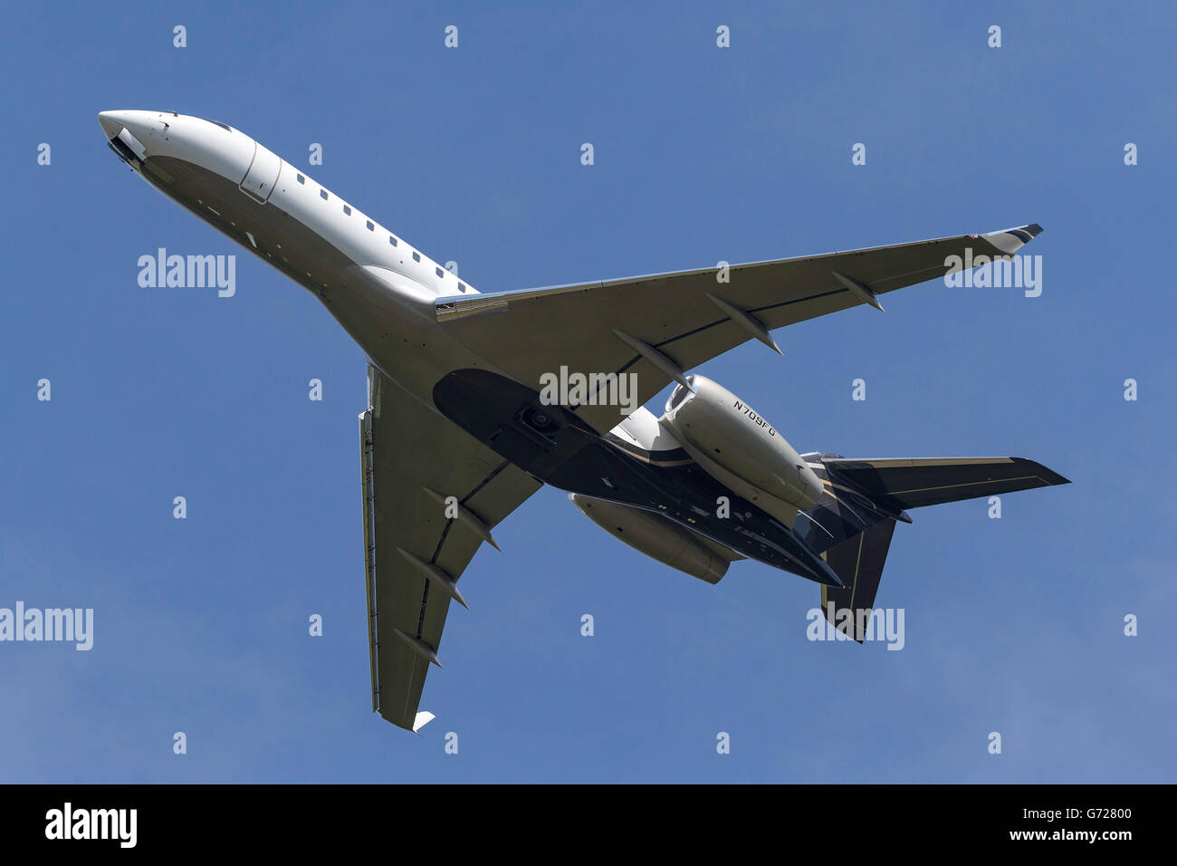 Bombardier Global Express (BD-700-1A10) long range luxury business jet aircraft N709FG Stock Photo