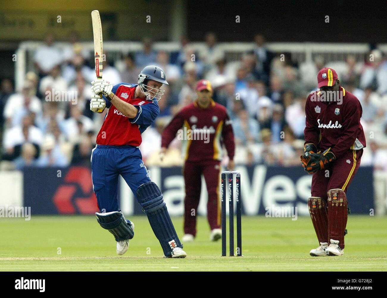 Andrew strauss in action hi-res stock photography and images - Alamy
