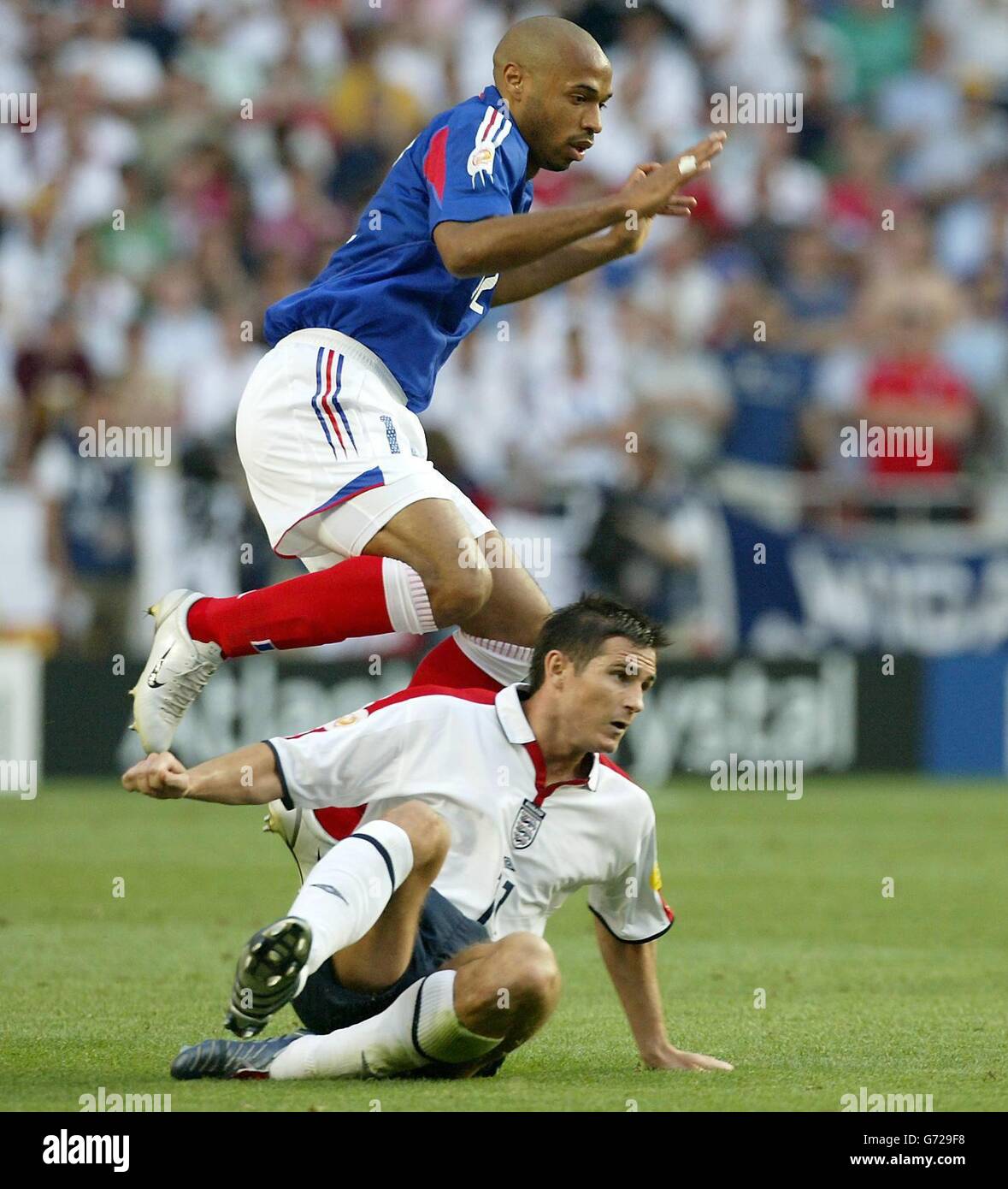 EURO 2004 England V France Stock Photo Alamy