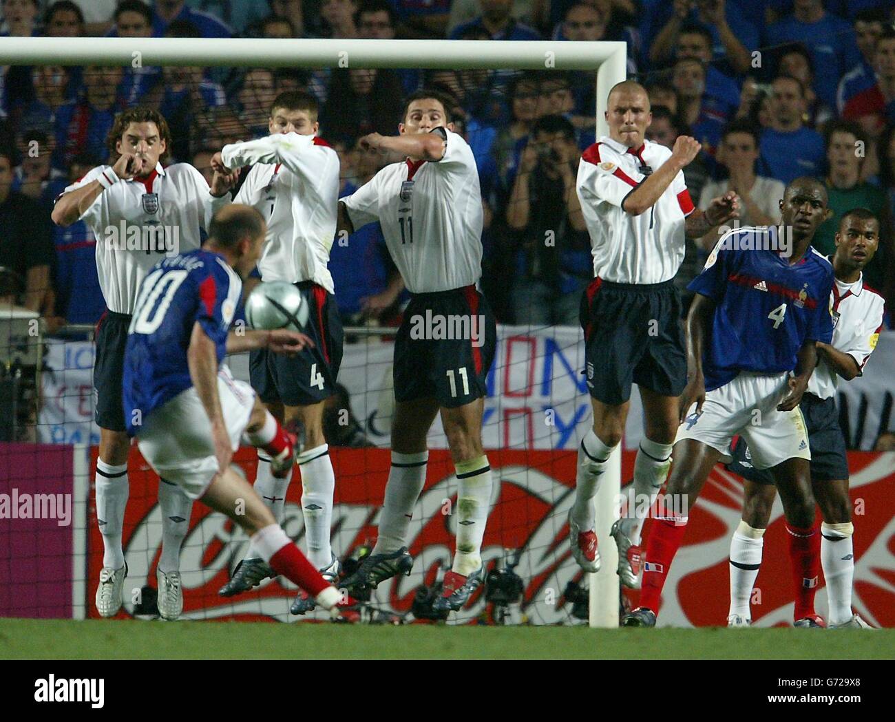 EURO 2004 England V France Stock Photo Alamy