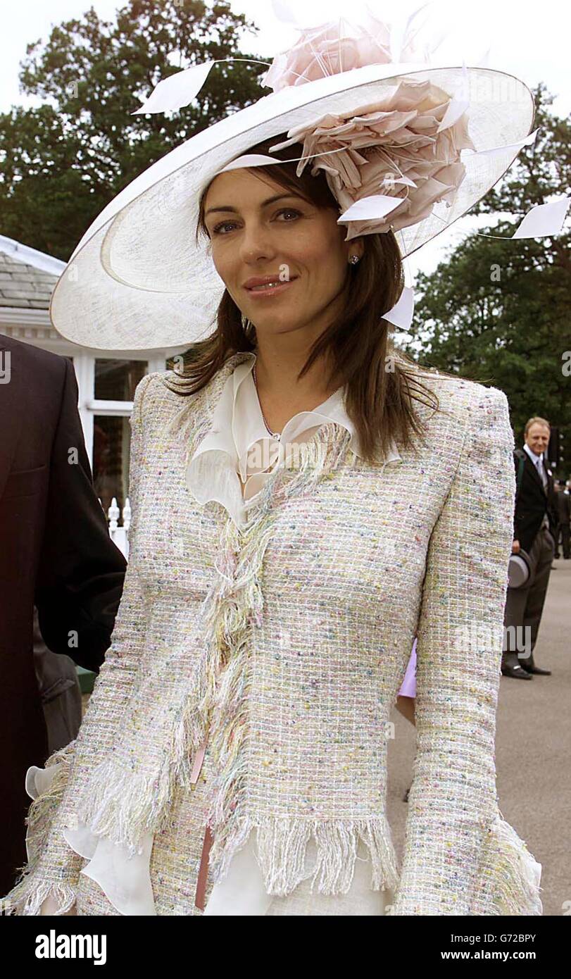 Ladies day ascot actress hi-res stock photography and images - Alamy