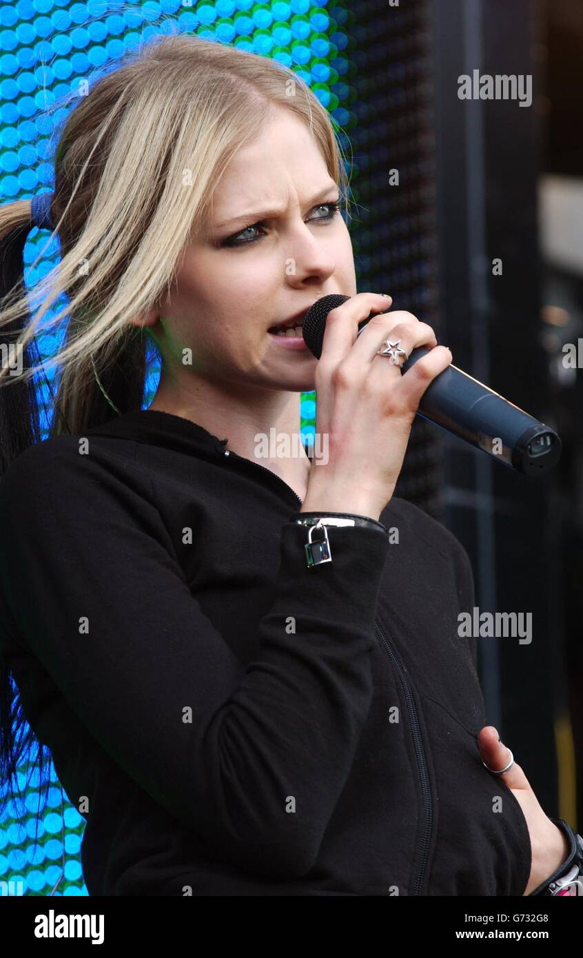 Avril Lavigne Capital Radio Party In The Park Stock Photo - Alamy