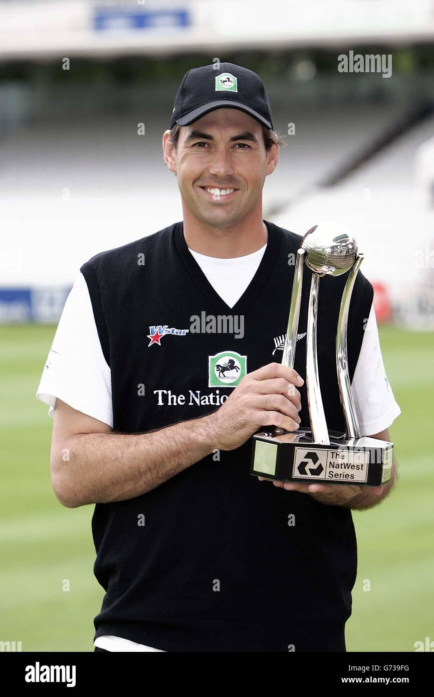 Stephen Fleming holding the Natwest Trophy. New Zealand cricket captain