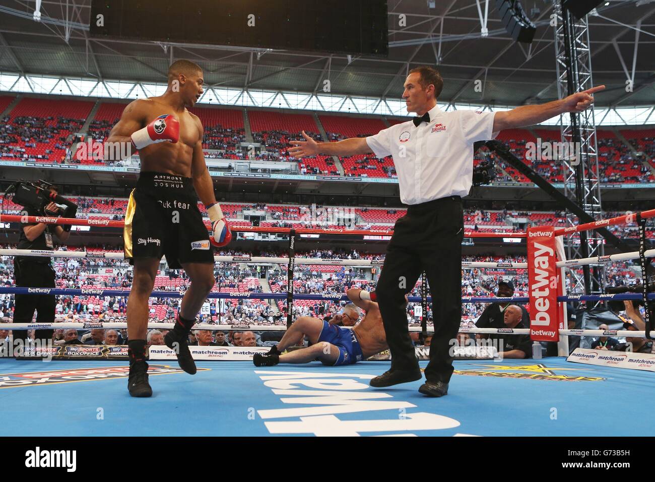 Boxing - Undercard - Wembley Arena Stock Photo - Alamy