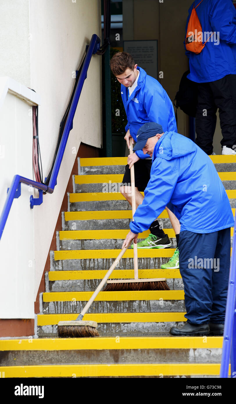Sweeping steps hires stock photography and images Alamy