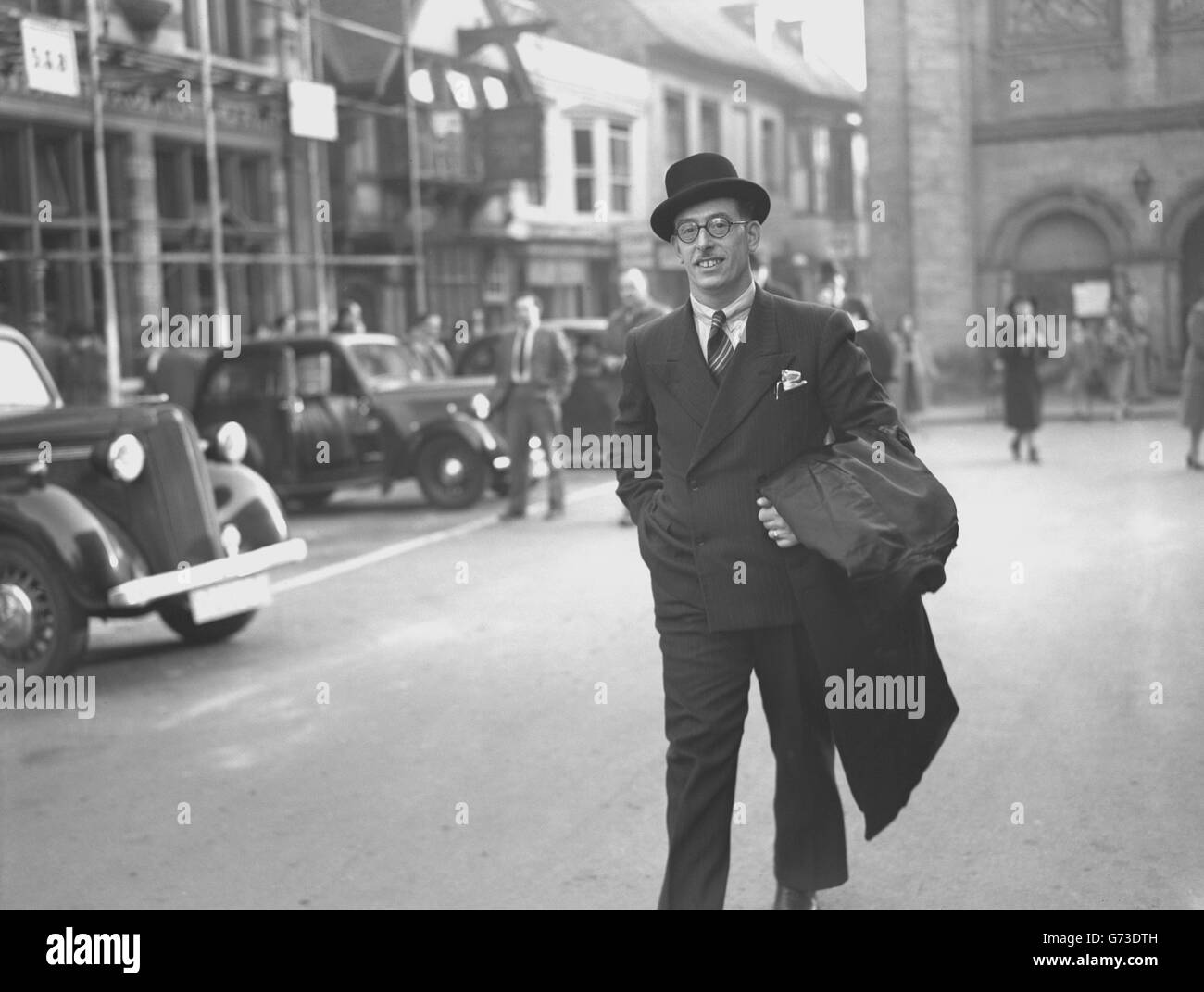 Edward Charles Roland Jones, a witness at Horsham Magistrates' Court, during the Crown's case against 39-year-old John George Haigh, the company director being tried for the murder of Mrs Olive Durand-Deacon, one of the victims of the so-called 'Acid Bath Murders'. Stock Photo