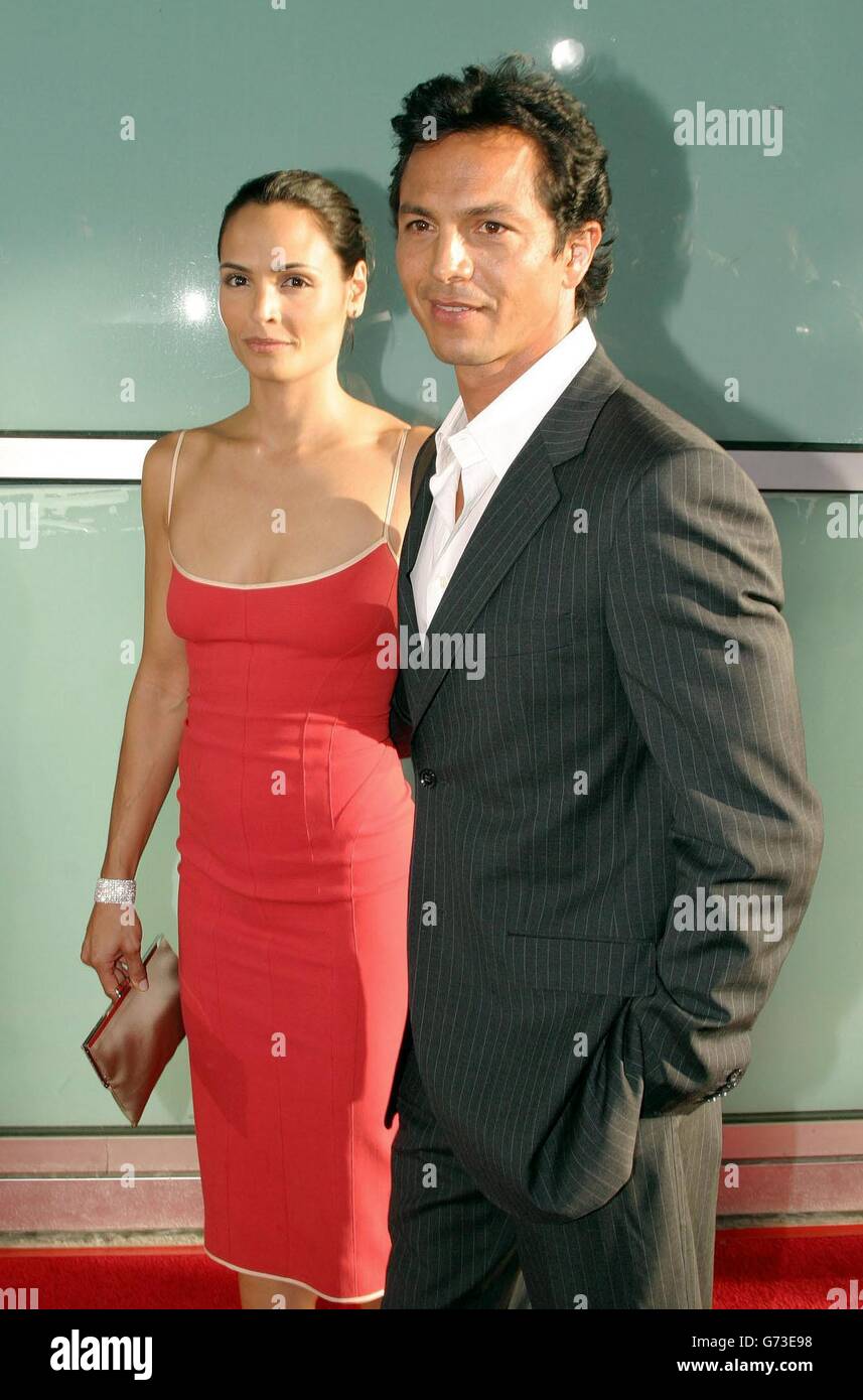 Actor Benjamin Bratt with his wife Talisa Soto, arrive for the premiere of his latest film Catwoman, held at the Cinerama Dome Theatre, Los Angeles, USA. Stock Photo