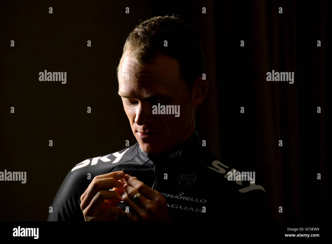 Cycling - Chris Froome Photocall - Harrogate. Team Sky's Chris Froome before speaking to the media Stock Photo