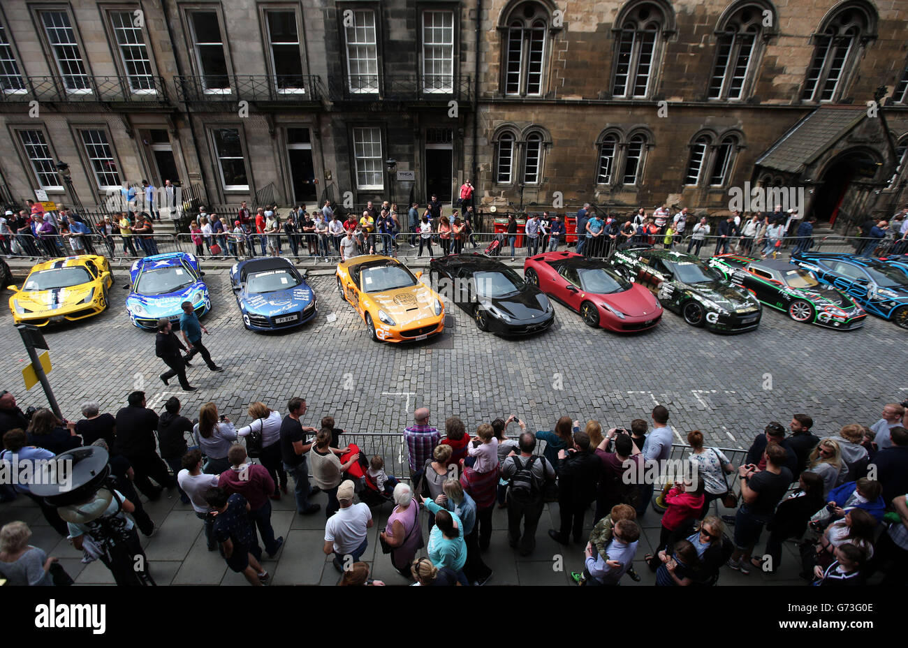 Hypercars in London and Manchester taxi ranks: The Crew Motorfest must be  out, then