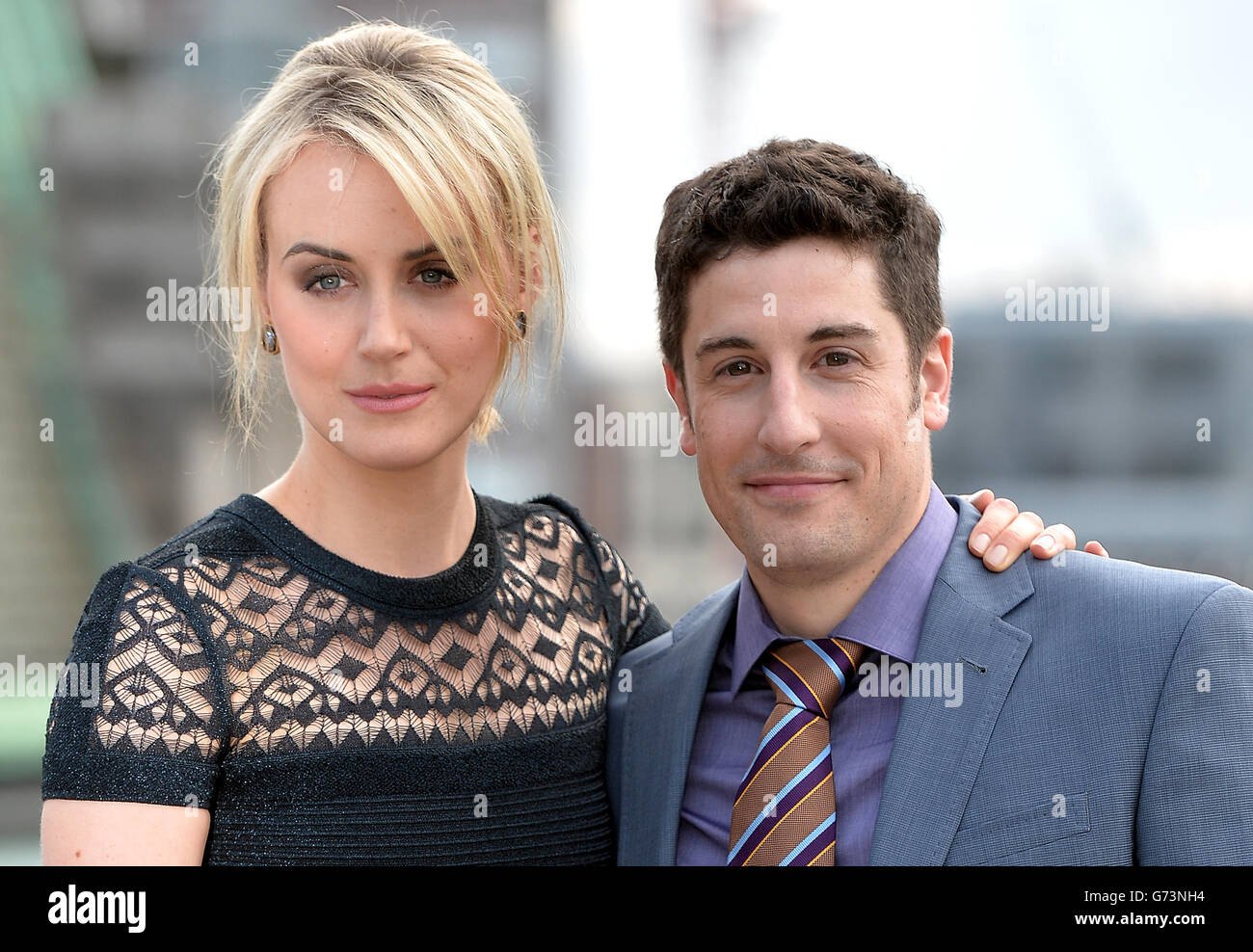 Taylor Schillings (left) and Jason Biggs pose during a photocall to promote the new season of Orange is the new Black Stock Photo