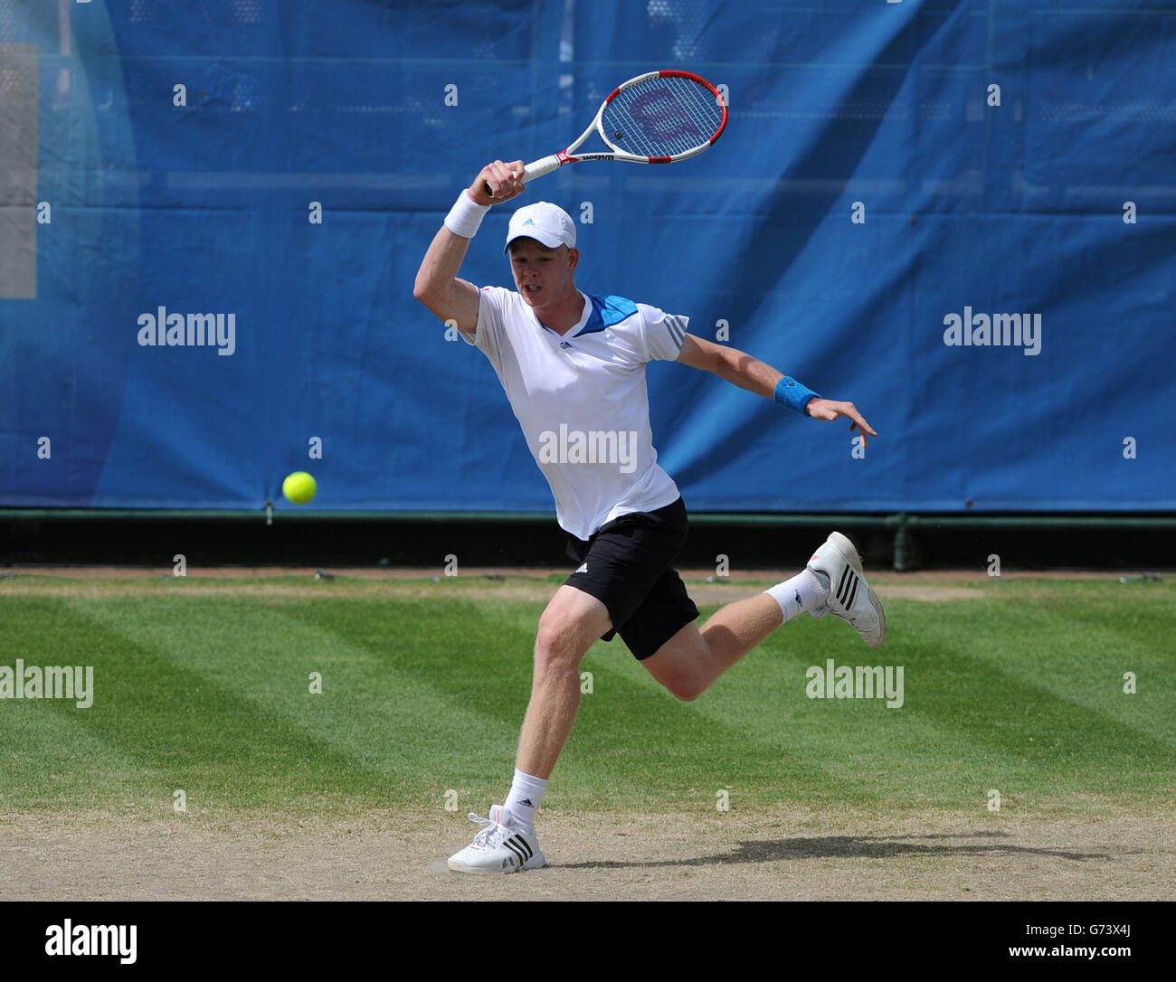 Great Britain's Kyle Edmund in action against Australia's Nick Kyrgios during the AEGON Nottingham Challenge at The Nottingham Tennis Centre, Nottingham. Stock Photo