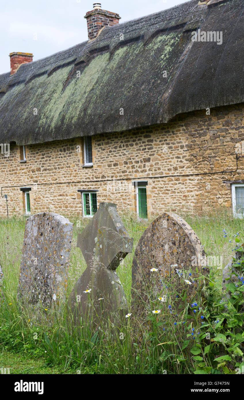 Row of headstones hi-res stock photography and images - Alamy