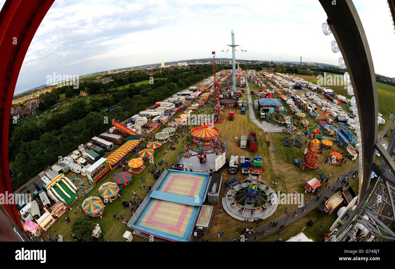 Worlds biggest travelling fair Stock Photo Alamy