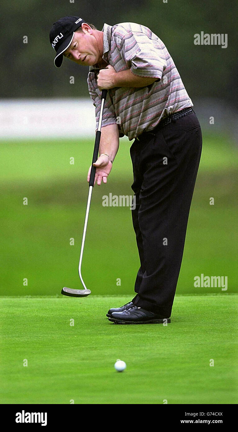 Ian woosnam putts hi-res stock photography and images - Alamy