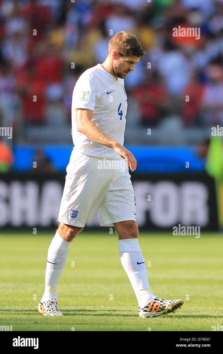 England's Steven Gerrard looks dejected after the final whistle during the FIFA World Cup, Group D match at the Estadio Mineirao, Belo Horizonte, Brazil. Stock Photo