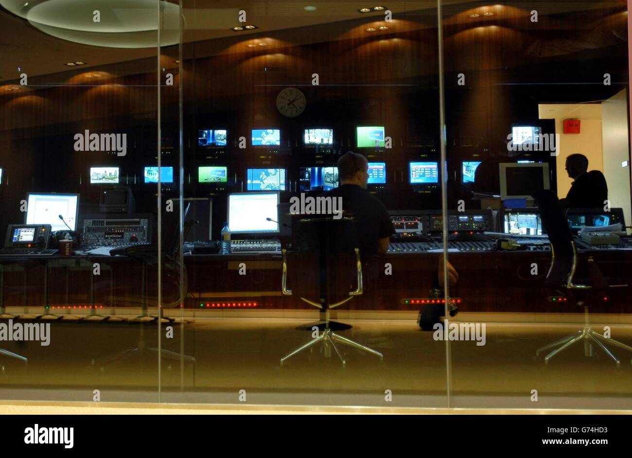 A view of the financial media centre inside the new home of the London Stock Exchange in Paternoster Square which will be opened by Queen Elizabeth II, accompanied by the Duke of Edinburgh. The Stock Exchange had been in Old Broad Street since 1972, with a traditional dealing floor, but the building was no longer suited to the needs of an organisation that had undergone a transformation from a mutual to a publicly listed company, and moved from open outcry trading to an electronic order book. Stock Photo